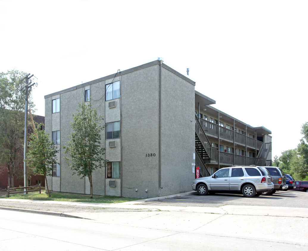 Just Sold: Mississippi Plaza Apartments