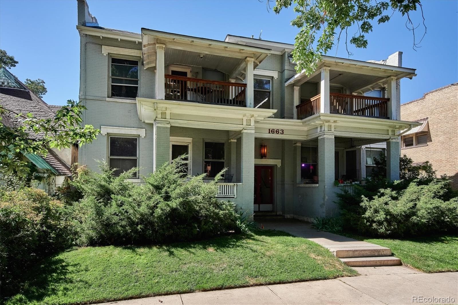 Just Sold: Hornstein/Fetter Sells Vintage 6 Plex