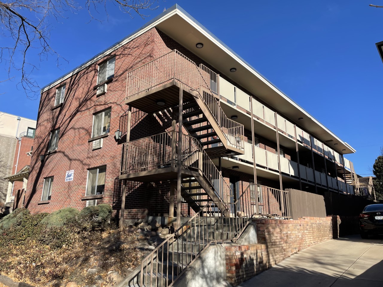 Just Sold: Capitol Hill 17-Unit Sells Off-Market