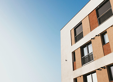 CRE Investment Surges 17% in First Quarter Despite Fewer Transactions